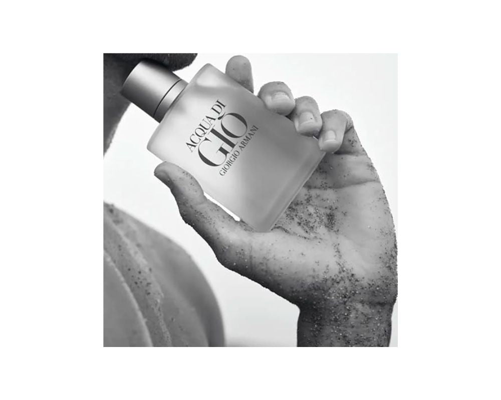 Giorgio Armani Men's Acqua di Gio Gift Set Fragrances 100ml / 15ml: Timeless Elegance for Every Occasion - YesMegastore
